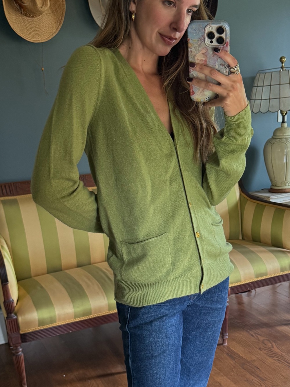 Chartreuse Olive Green V-Neck cashmere blend Cardigan Sweater sz small